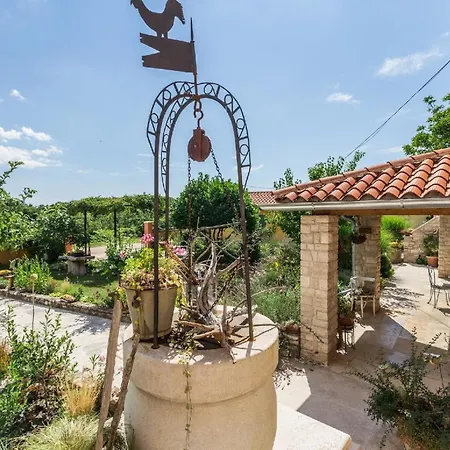 Mit Privatpool Fuer 6 Personen Ca 140 Qm In Svetvincenat, Istrien Binnenland Von Istrien *