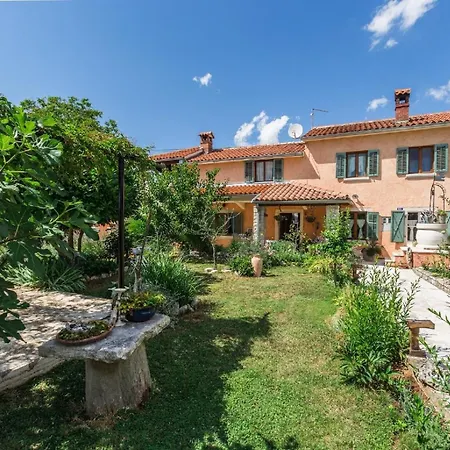 Mit Privatpool Fuer 6 Personen Ca 140 Qm In Svetvincenat, Istrien Binnenland Von Istrien *